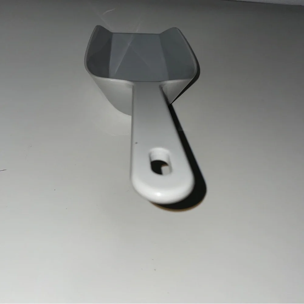 11inch Plastic Gray Food Or Pooper Scooper Brand New For Pets/food/salt/ice